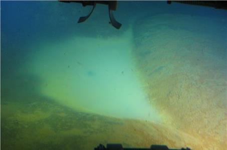 More information about "Σαντορίνη: υποθαλάσσιες λίμνες ανθρακούχου νερού κάτω από την Καλντέρα"