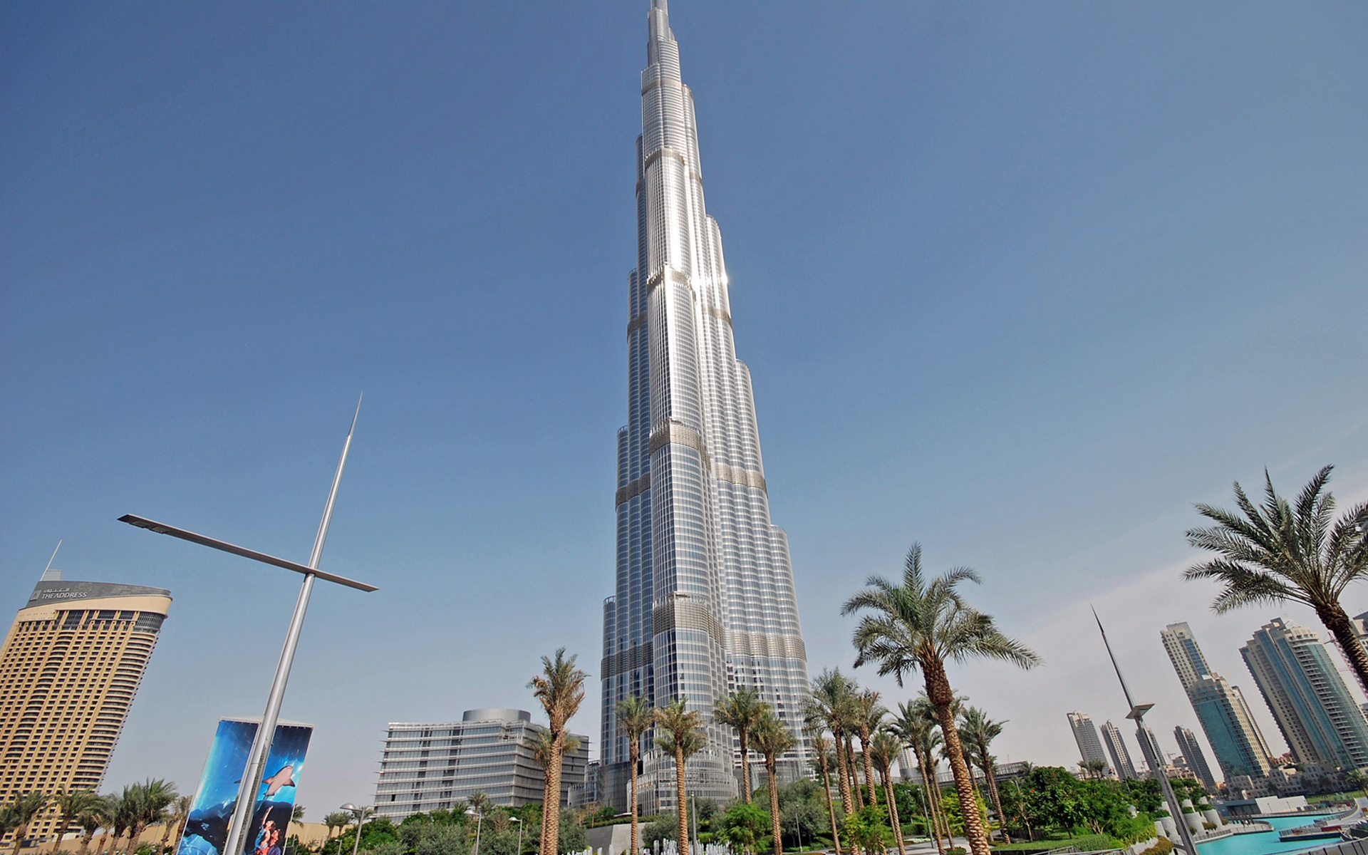 Описание халифа. Башня Бурдж Халифа. Небоскрёб Бурдж-Халифа в Дубае. Небоскрёб в Дубае Бурдж. Башня Бурдж-Халифа (Дубай, ОАЭ, Архитектор Эдриан Смит).