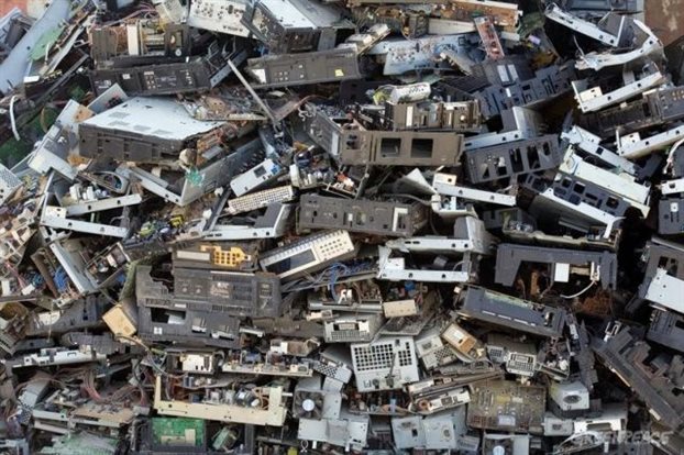More information about "«Τσουνάμι» ηλεκτρονικών αποβλήτων πνίγει την Κίνα"