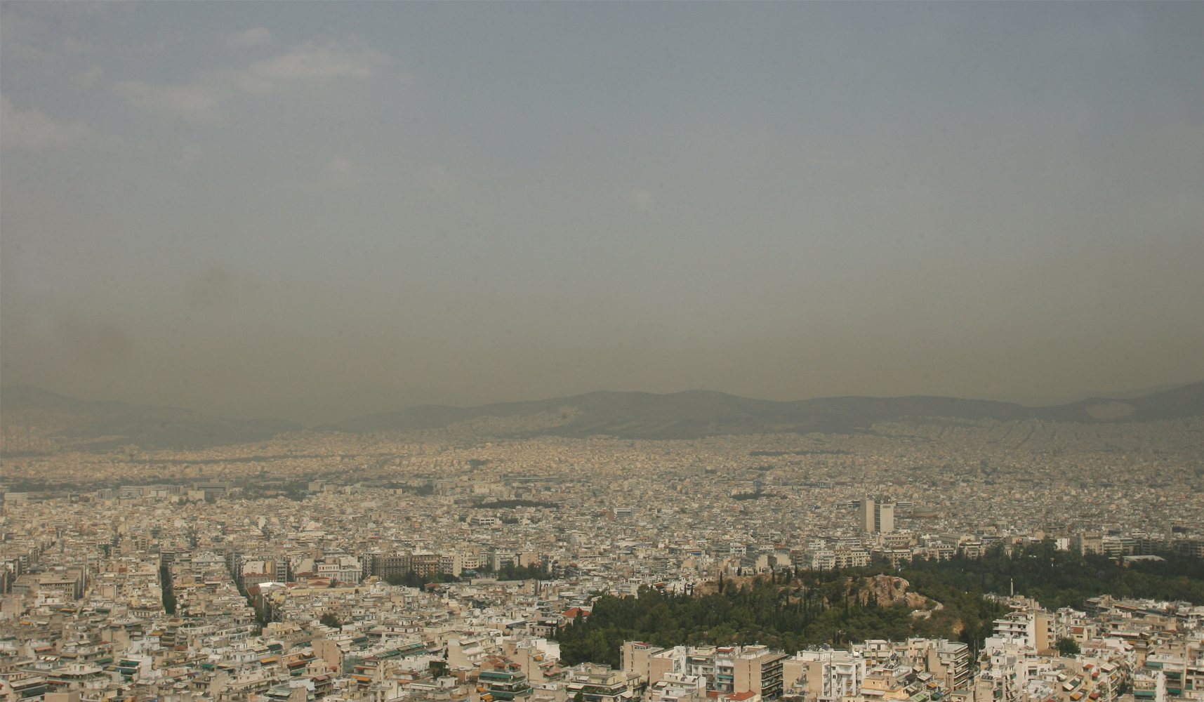 More information about "Αθήνα: στο κόκκινο το όζον – Χτυπάνε καμπανάκι τα υπουργεία"