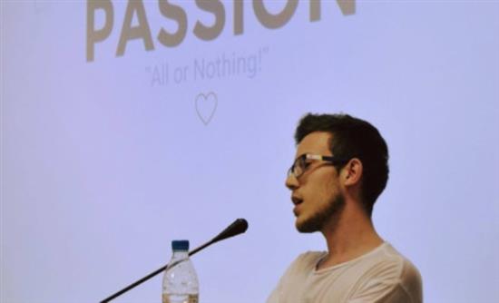 More information about "Έλληνας φοιτητής βάζει τέλος στις ψευδείς ειδήσεις που κυκλοφορούν στο ίντερνετ"