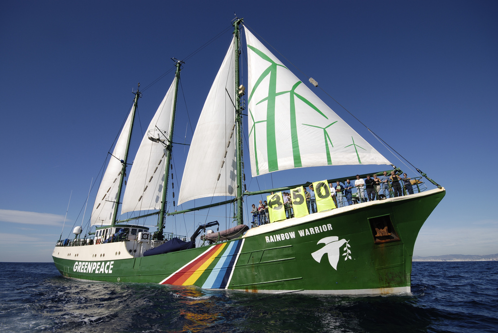 More information about "Rainbow Warrior: Το θρυλικό πλοίο της Greenpeace στα Ελληνικά νησιά"