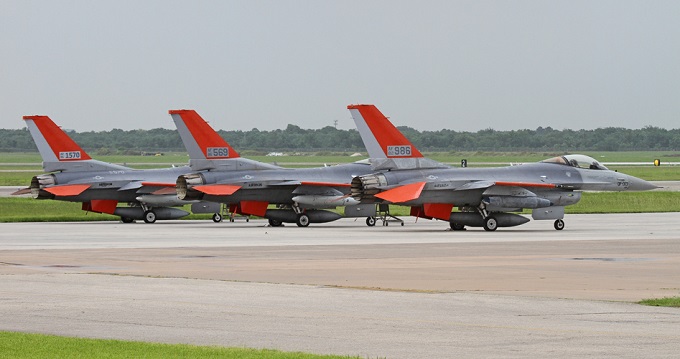 More information about "Πρώτη πτήση του μη επανδρωμένου QF-16 της USAF"