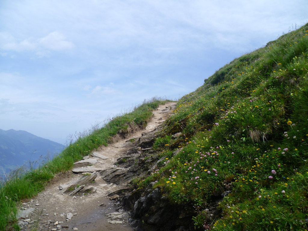 More information about "Καθορισμός τεχνικών προδιαγραφών για ορειβατικά – πεζοπορικά μονοπάτια"
