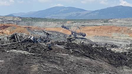 More information about "Εκκενώνεται ο Οικισμός των Αναργύρων – Λόγω της μεγάλης κατολίσθησης στο Ορυχείο Αμυνταίου"