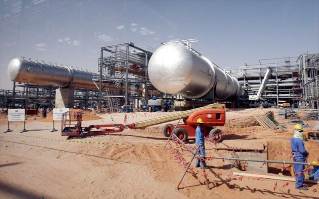 More information about "Σαουδική Αραβία: Οικονομική απεξάρτηση από το πετρέλαιο ως το 2035;"