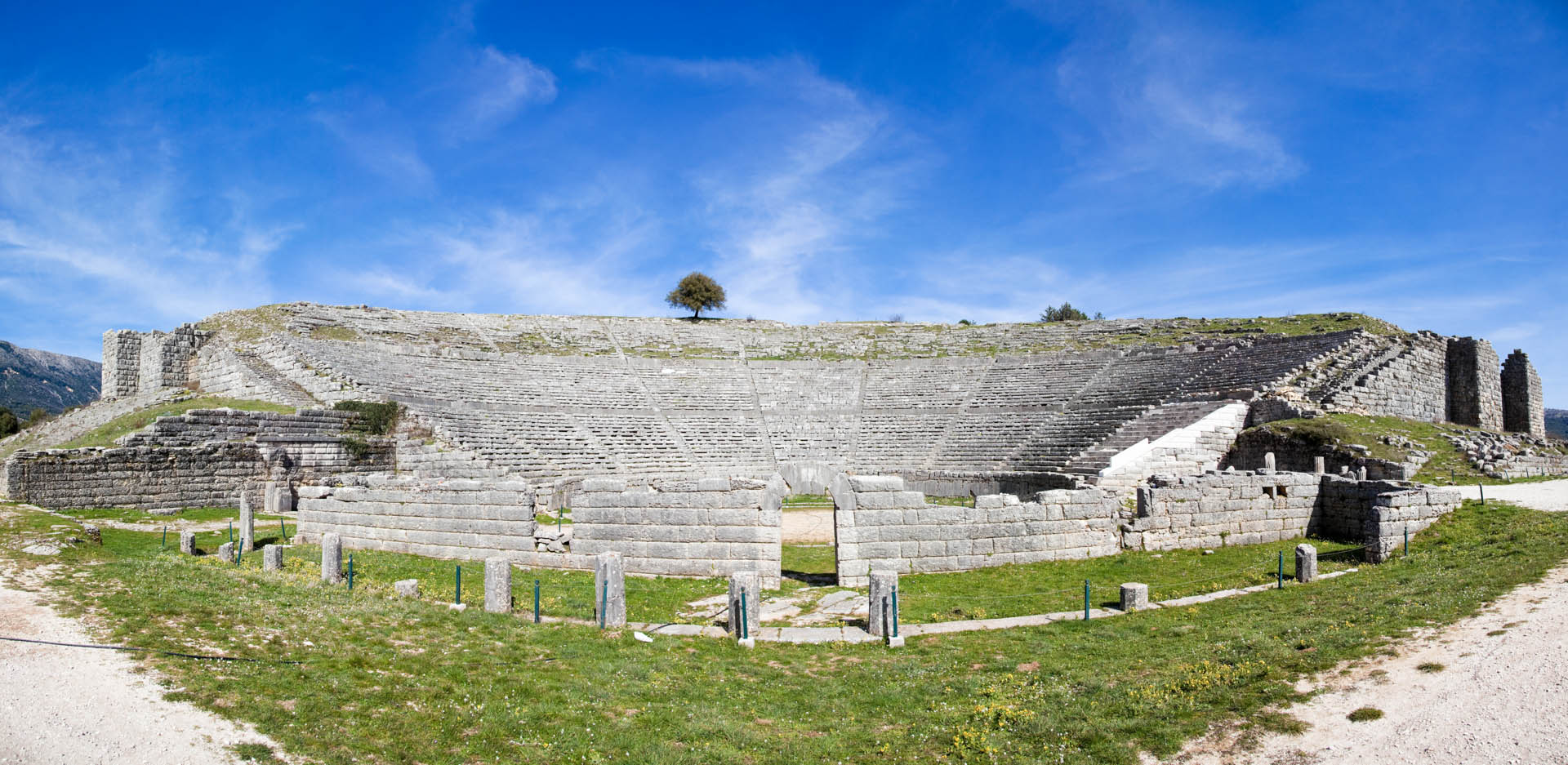 More information about "Στο ΕΣΠΑ με 5 εκ. η αναστήλωση του Θεάτρου της Δωδώνης"