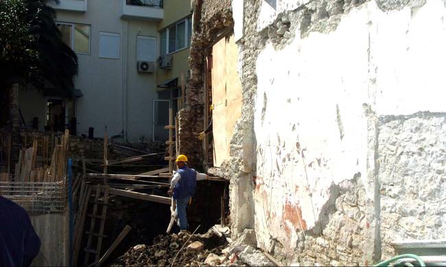More information about "Κατάρρευση διατηρητέου κτιρίου στον Πειραιά"