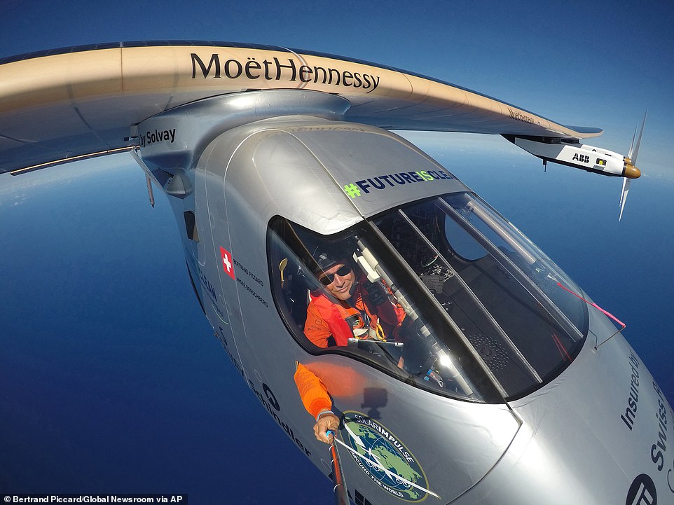 More information about "Το ηλιακό αεροσκάφος Solar Impulse διέσχισε τους ελληνικούς αιθέρες"