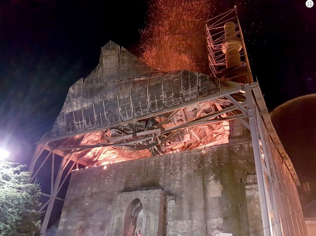 More information about "Καταστράφηκε από πυρκαγιά το τέμενος Βογιαζήτ στο Διδυμότειχο"