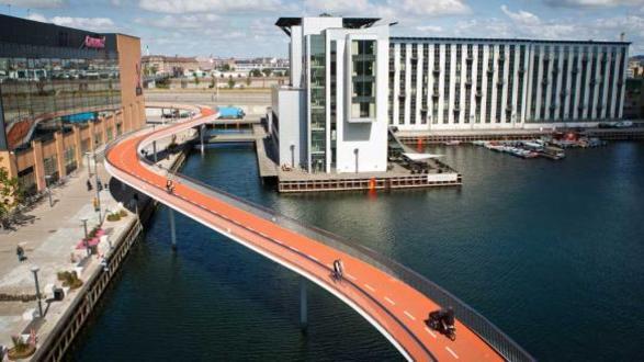 More information about "Ο νέος εντυπωσιακός υπέργειος ποδηλατόδρομος της Κοπεγχάγης"