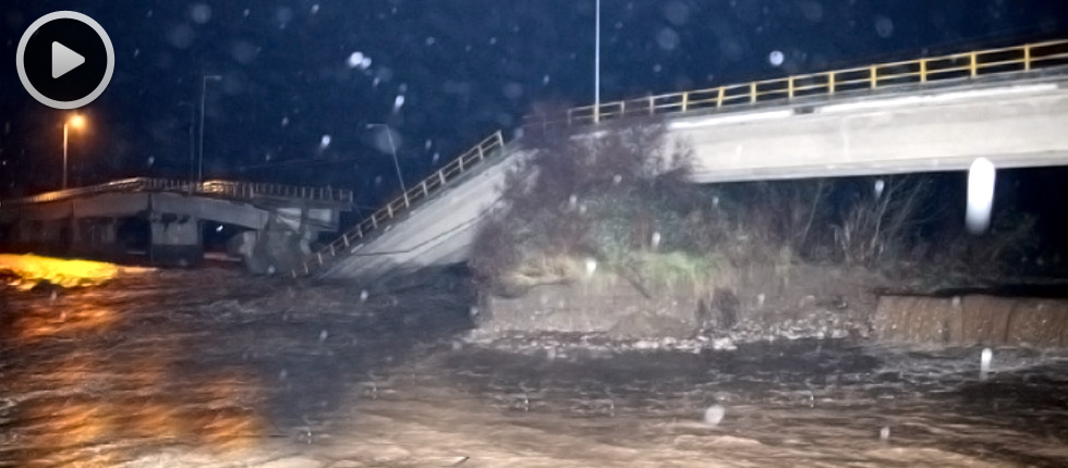 More information about "Κατέρρευσε γέφυρα στην Καλαμπάκα από την ισχυρή βροχόπτωση"