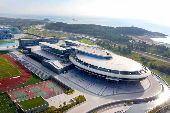 More information about "Το διαστημόπλοιο του Star Trek έγινε γραφείο στην Κίνα"