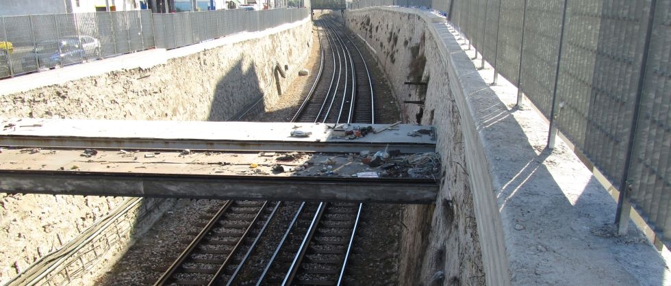 More information about "Να μην εγκαταληφθεί η υπογειοποίηση του Μετρό από το Φάληρο μέχρι τον Πειραιά"