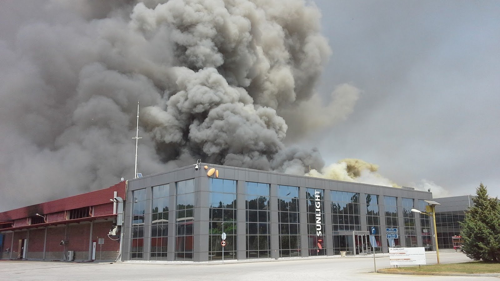 More information about "Ανακοινώθηκαν τα αποτελέσματα από τις μετρήσεις για την ατμοσφαιρική ρύπανση στην Ξάνθη από την πυρκαγιά στο εργοστάσιο μπαταριών"