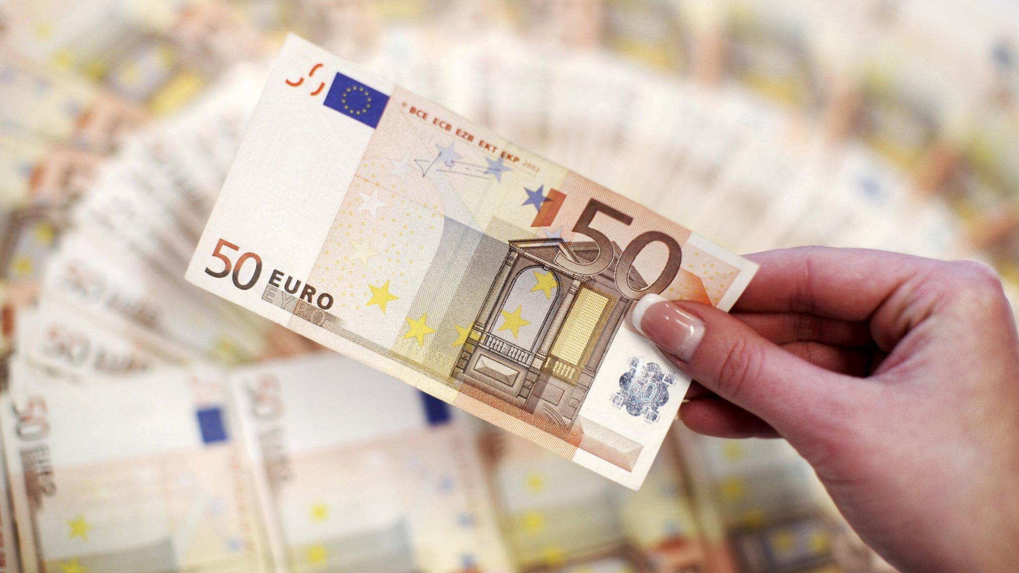 More information about "Άνοιξε η εφαρμογή για τα 600 ευρώ στους επιστήμονες - Αιτήσεις έως 8/5"