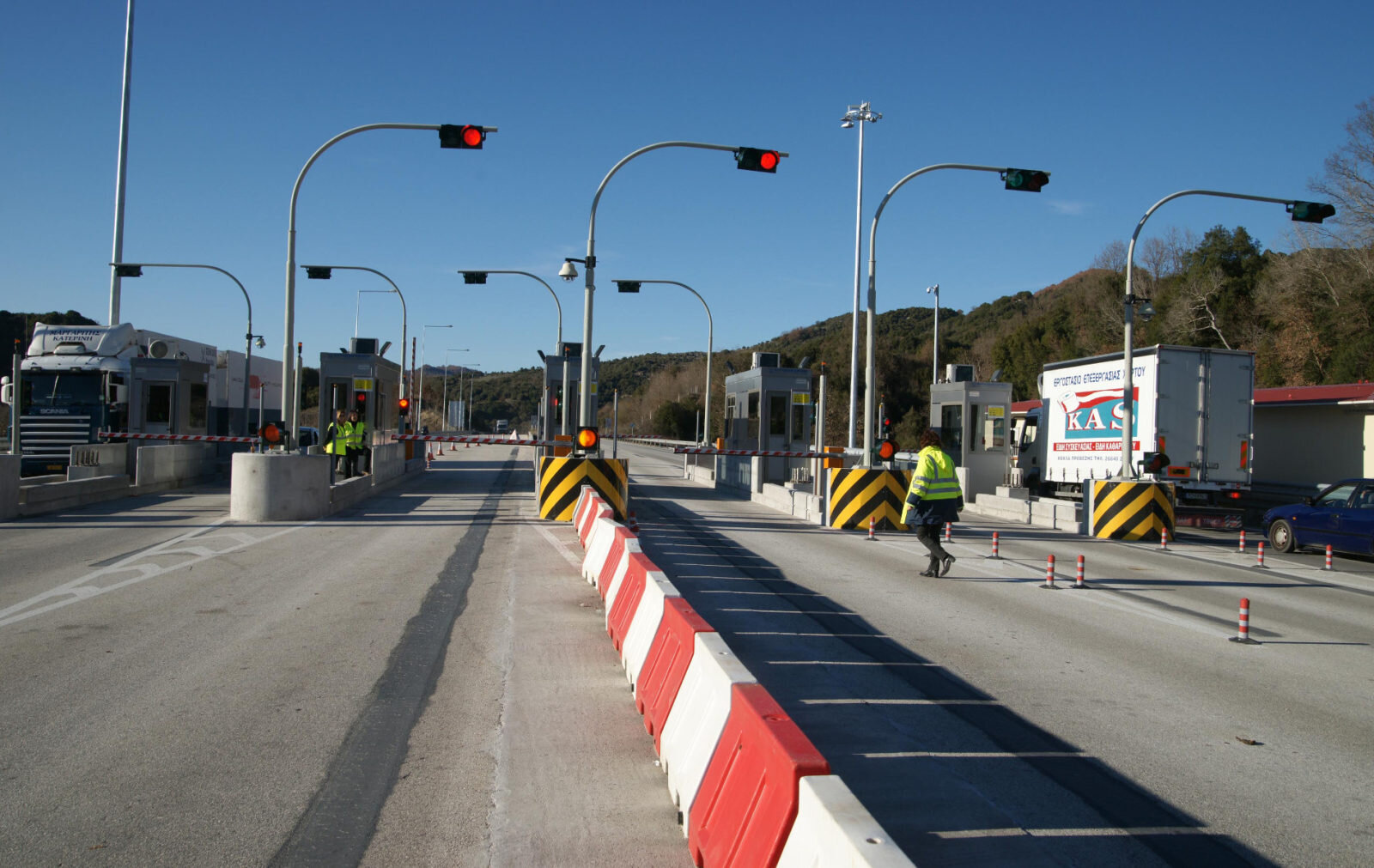 More information about "Ηλεκτρονικό πομποδέκτη (e-pass) αποκτά η Εγνατία Οδός. Επανέρχεται σταδιακά η κυκλοφορία στα επίπεδα προ-κορωνοϊού"