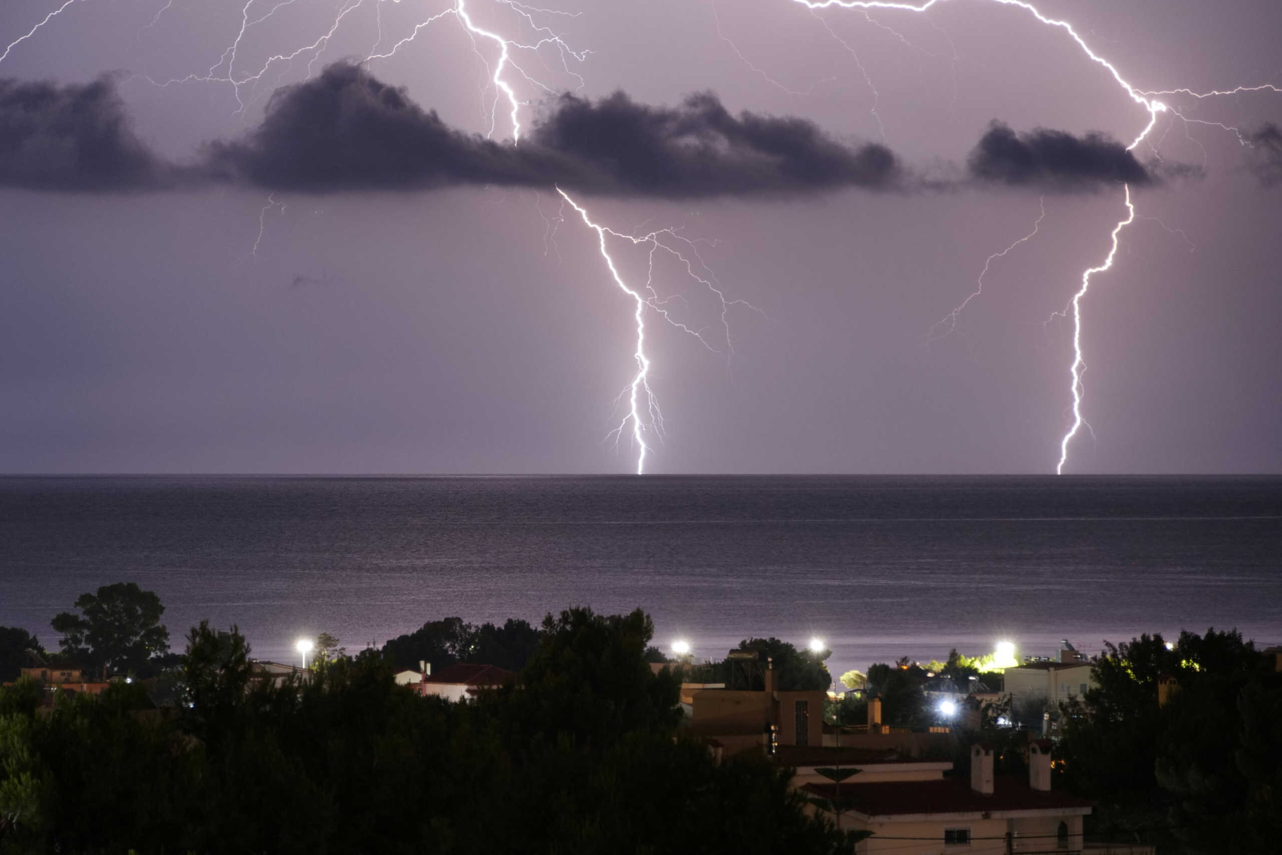 More information about "Δορυφορικές εικόνες του Meteosat-11 από την καταιγίδα στην Εύβοια - 300 χιλ. βροχής στην Στενή Ευβοίας"