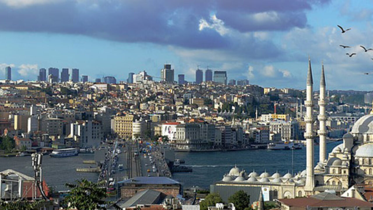 More information about "Εξαφάνισε το πράσινο η ανοικοδόμηση στην Κωνσταντινούπολη"
