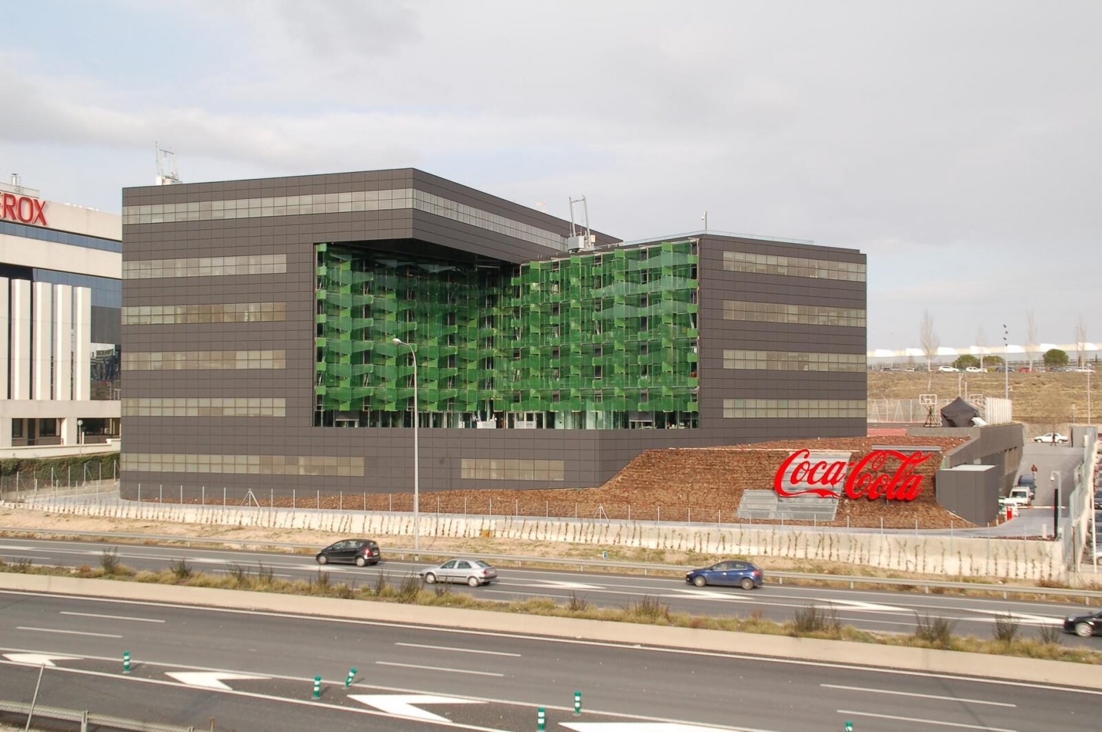 More information about "Μαδρίτη: Σε πάρκο logistics μετατρέπονται οι πρώην εγκαταστάσεις της Coca Cola"