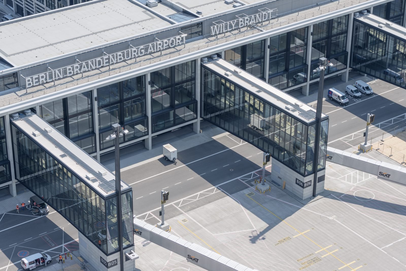 More information about "Ανοίγει μετά από 10 χρόνια καθυστέρηση το διεθνές αεροδρόμιο «BER - Βίλι Μπραντ» του Βερολίνου"
