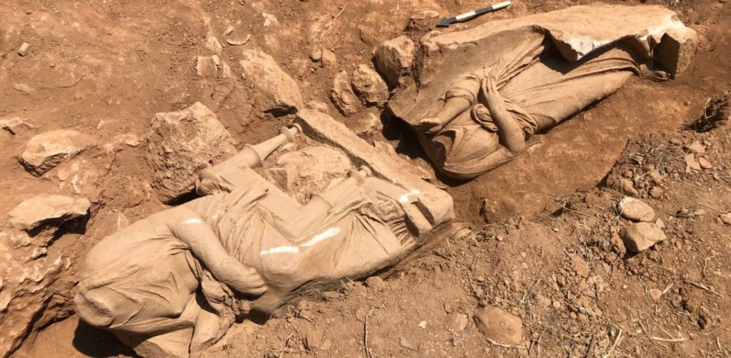 More information about "Αρχαίο μνημείο ανακαλύφθηκε κατά τις εκσκαφές για το νέο δημαρχείο Παιανία"