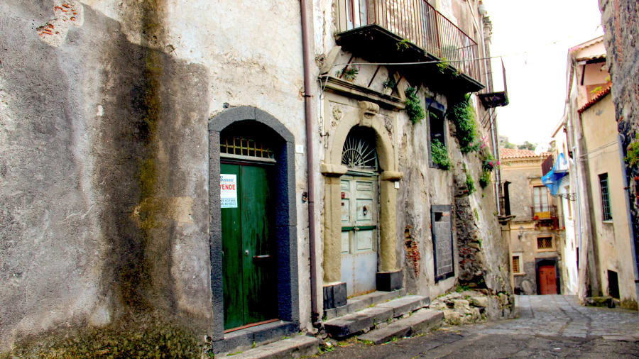 More information about "Castiglione di Sicilia: Ακίνητα με τιμή πώλησης από ένα (1) ευρώ"