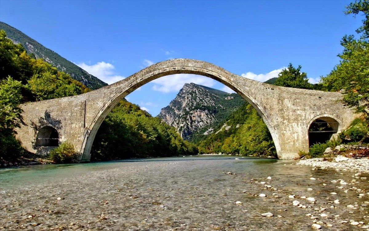More information about "Βραβείο Ευρωπαϊκής Κληρονομιάς για την αποκατάσταση του Γεφυριού της Πλάκας"
