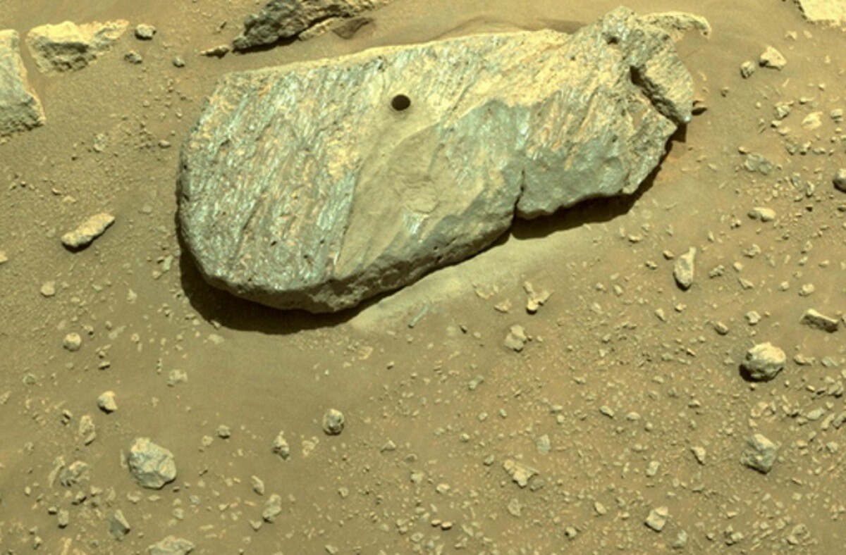 More information about "NASA: Το Perseverance κατάφερε όντως να συλλέξει το πρώτο πέτρινο δείγμα από τον Άρη"