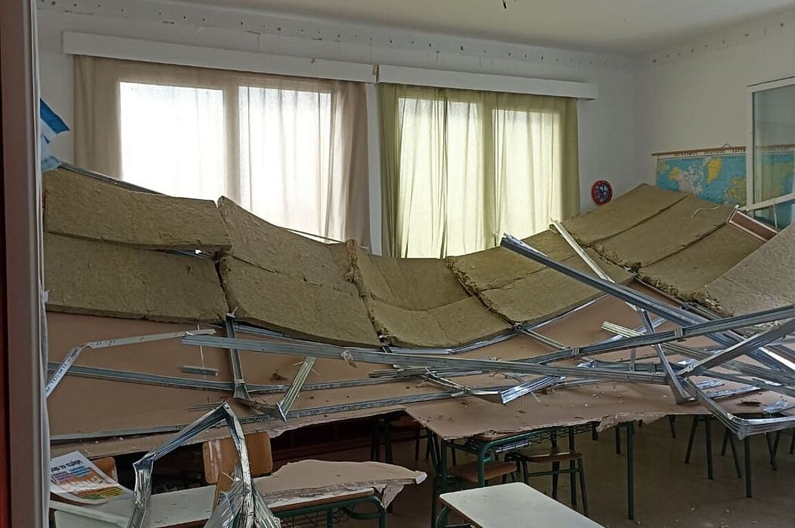More information about "Θεσσαλονίκη: Κατέρρευσε η ψευδοροφή σε αίθουσα δημοτικού σχολείου"