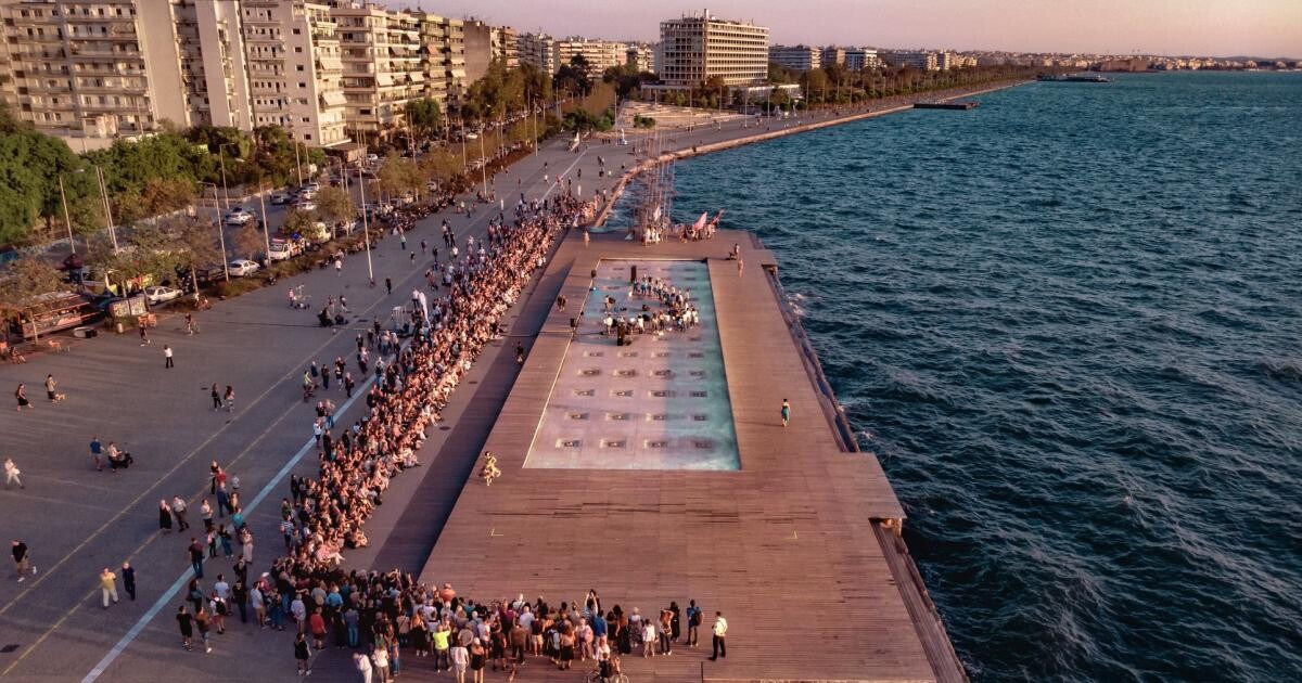 More information about "Αρχιτεκτονικός διαγωνισμός ιδεών για το ντεκ της παλιάς παραλίας Θεσσαλονίκης"