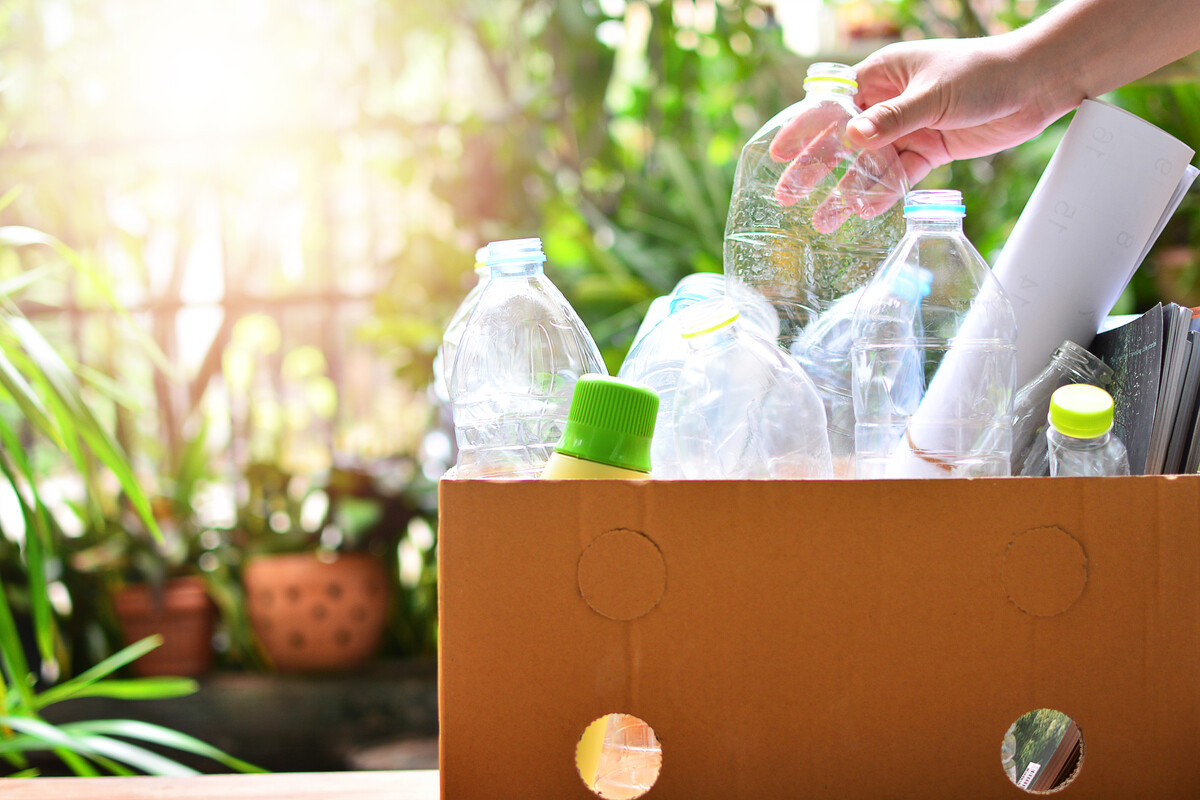 More information about "Τέλος ανακύκλωσης: Επιβολή από 1η Ιουνίου στις πλαστικές συσκευασίες"