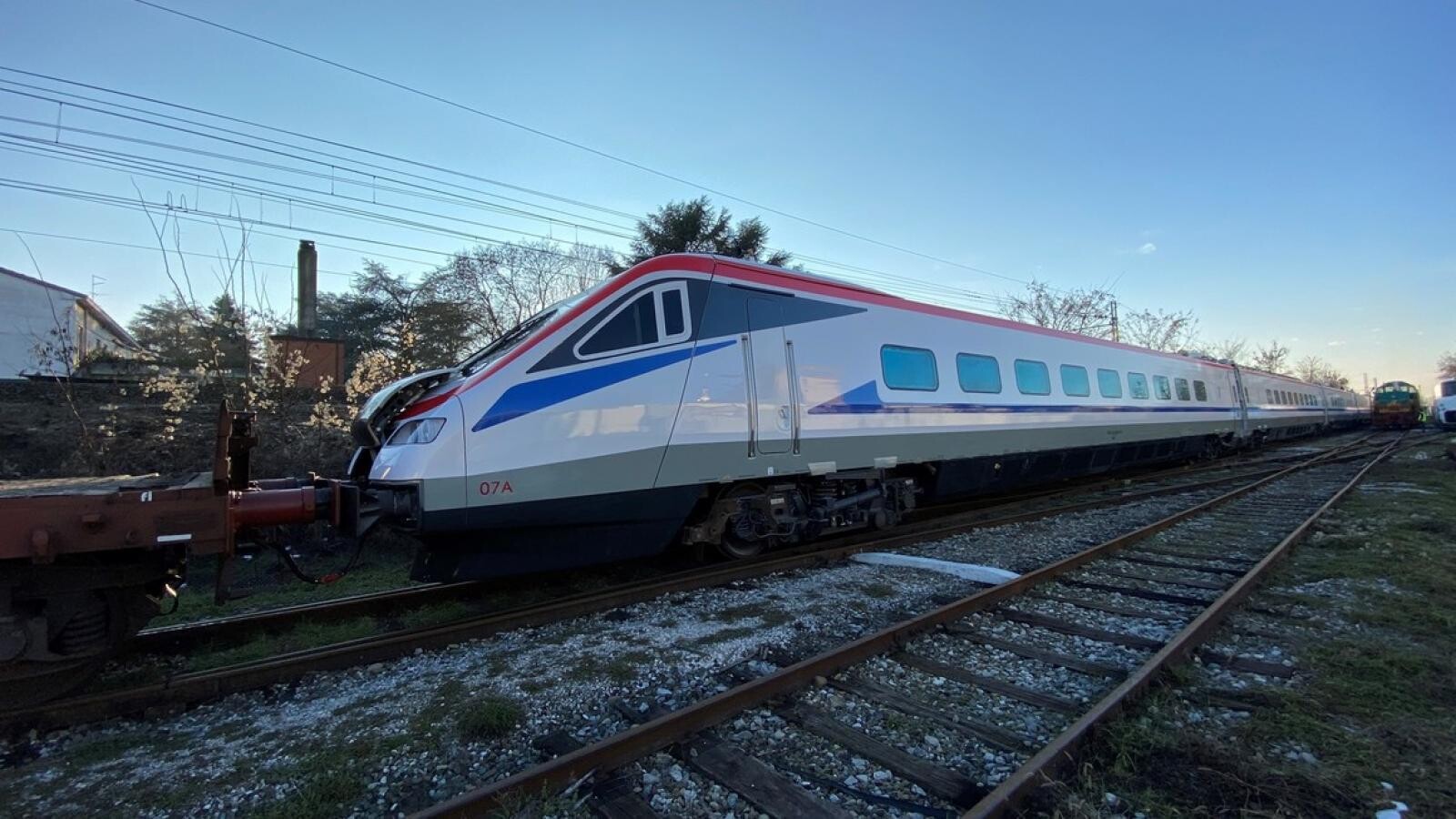More information about "Λευκό Βέλος αμαξοστοιχία ETR470: Bίντεο από το πρώτο δρομολόγιο των νέων τρένων"