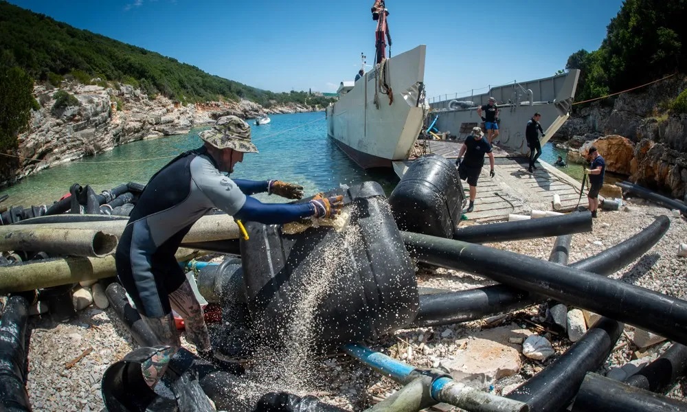 More information about "Συγκέντρωση 76 τόνων θαλάσσιων απορριμμάτων στην Ιθάκη"