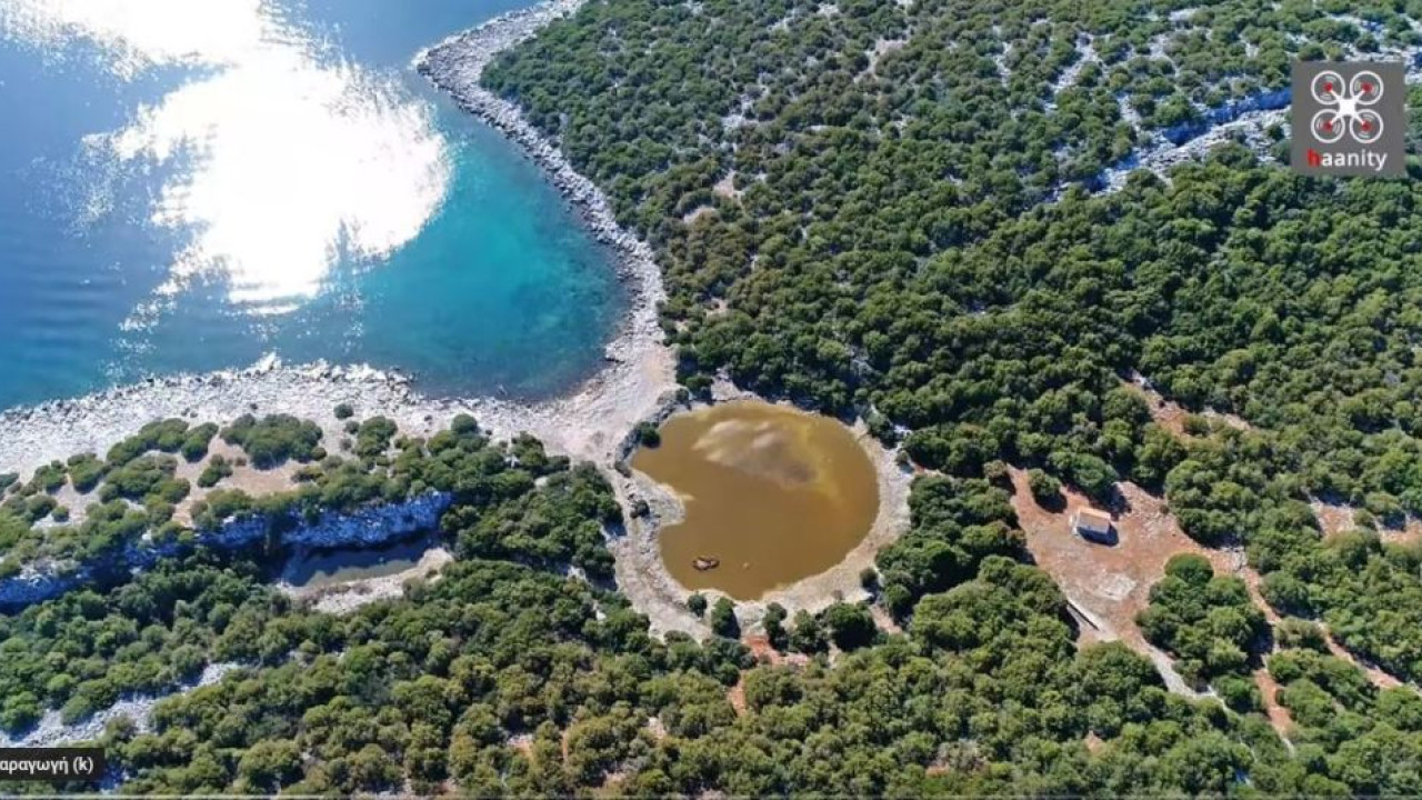 More information about "Αιγιαλεία: Το ακατοίκητο νησί με τις δύο λίμνες"
