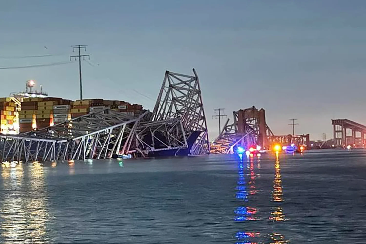 More information about "Κατέρρευσε η γέφυρα Francis Scott Key Bridge στη Βαλτιμόρη μετά από πρόσκρουση πλοίου"