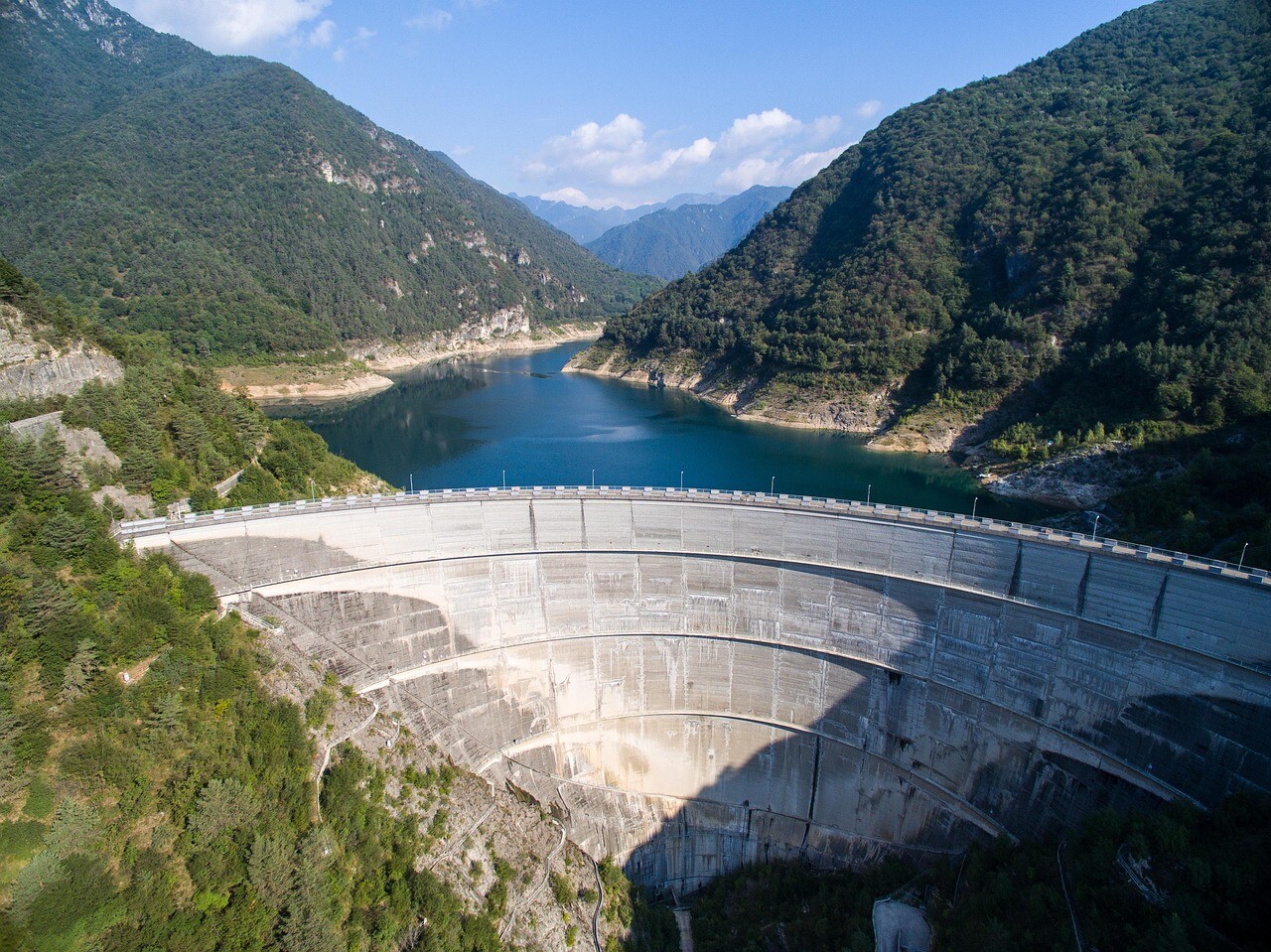 More information about "Μεταρρύθμιση στον τομέα των υδάτων: Πρόταση για σύσταση 45 Ανώνυμων Εταιρειών μια για κάθε Λεκάνη Απορροής Ποταμού"