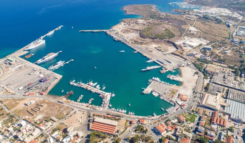More information about "Τα πέντε επενδυτικά σχήματα που ερίζουν για το 51% του λιμανιού στο Λαύριο"