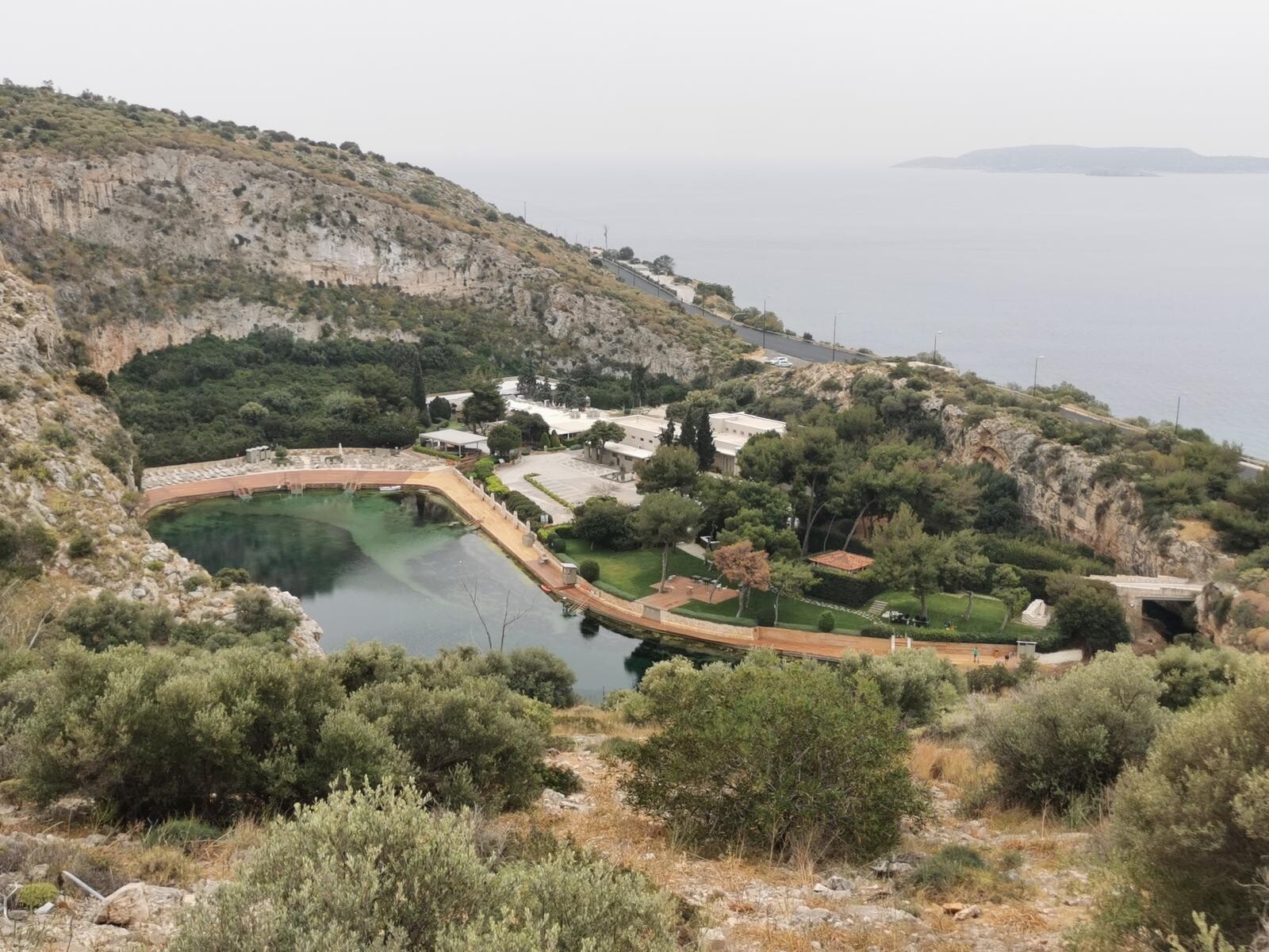 More information about "Κήρυξη και οριοθέτηση ως Αρχαιολογικού Χώρου των λόφων Φασκομηλιάς και Μπούρτζι στην Βουλιαγμένη"