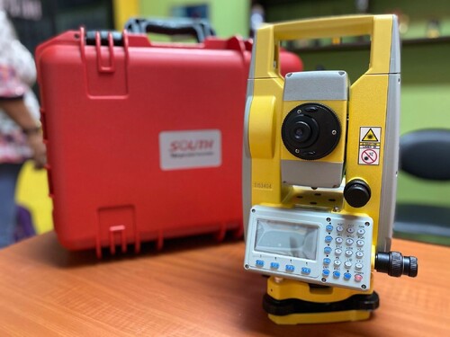 More information about "Γεωδαιτικός σταθμός SOUTH N6 Total station +πρισμα +τριποδο +στυλεος"